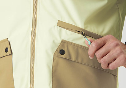 Pocket-with-zip